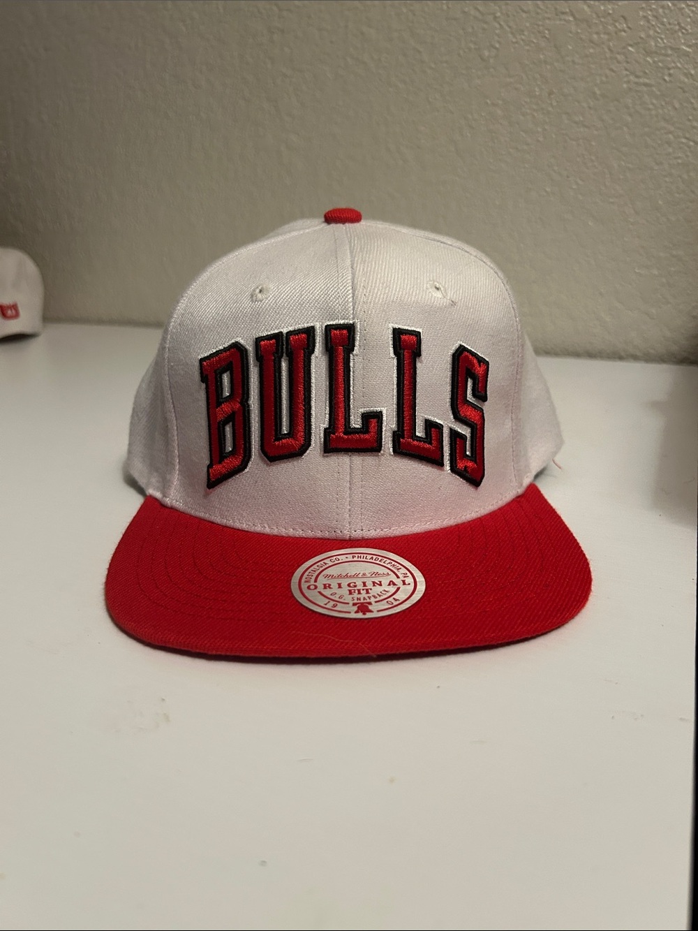 Mitchell & Ness White and Red Embroidered Snapback Hat